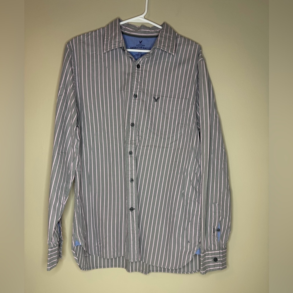 American Eagle Outfitters Men's Gray and White Striped Shirt